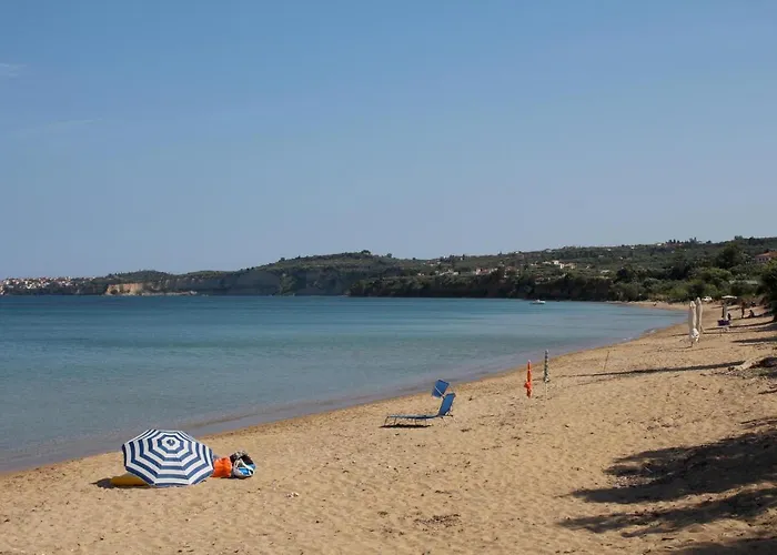 Filoxenia 8 * Kómboi