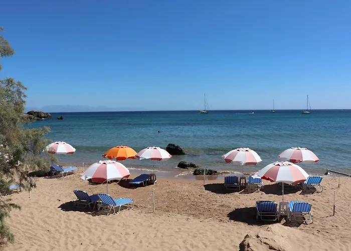 アパート Filoxenia 8 Kómboi